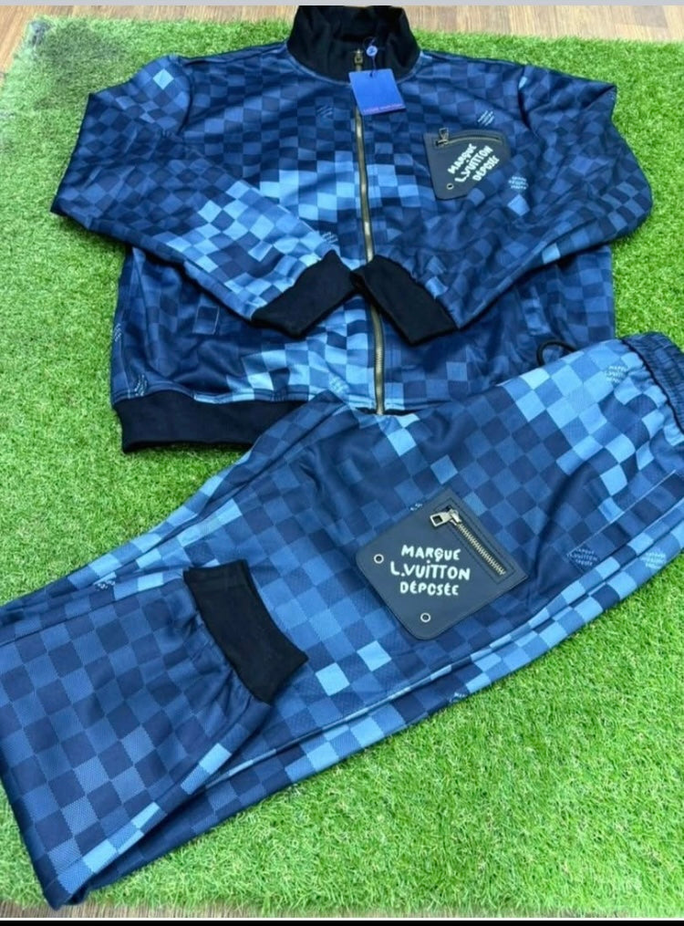 Ensemble survêtement louis Vuitton Blue tendance cette Année