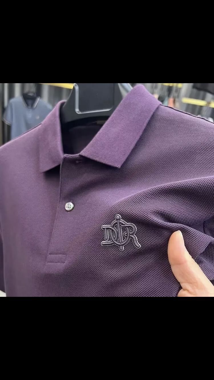 T-shirt 👕 dior bcp des couleurs