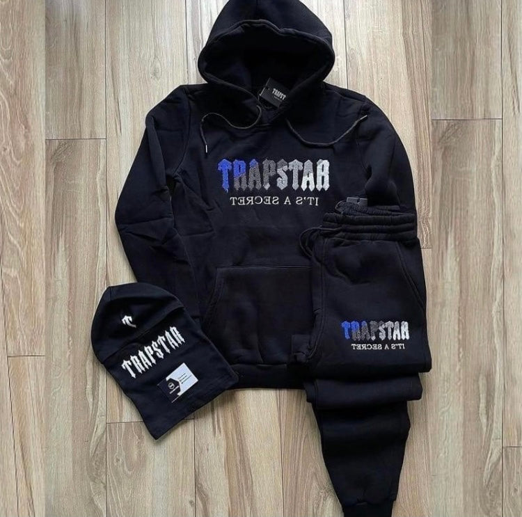 Ensemble Joggings 2 couleur trapstar avec bonnet noir chaque achat